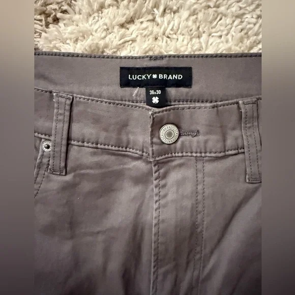 Lucky Brand Men’s 223 Straight Jeans - Picture 6 of 6